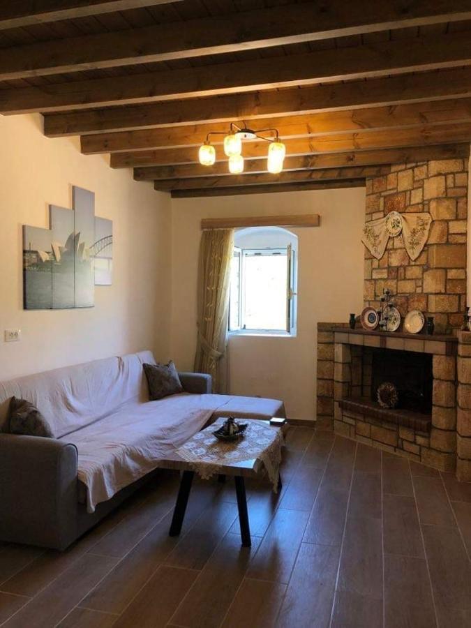 Villa Jimmy, Pilona Village Vlicha  外观 照片